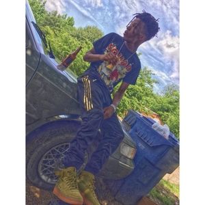 Meet your Posher, Devin